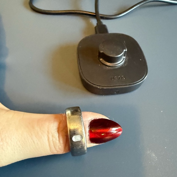 Oura Ring Gen 3, size 09, Black USB Charging Dock - Picture 2 of 5